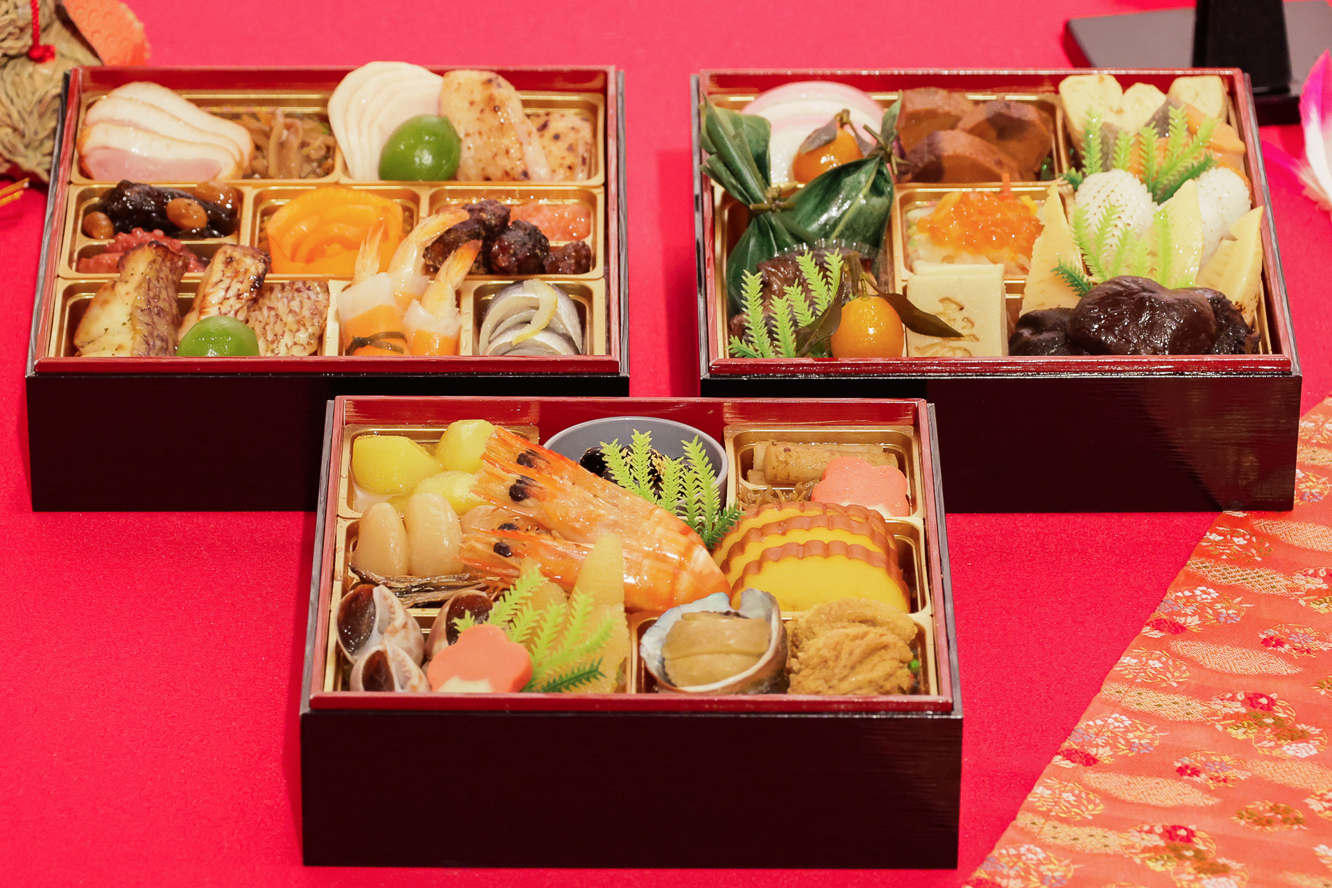 24. 和風三段重「吉祥七福」（1万8144円・8月1日～）