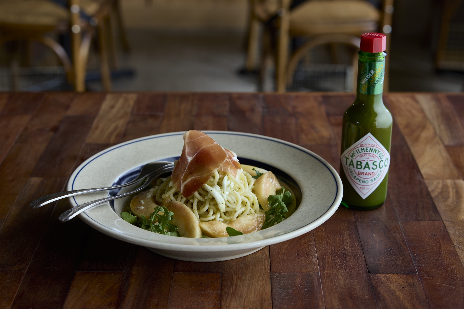 白桃とハモンセラーノの冷製パスタ×TABASCOハラペーニョソース（1848円）