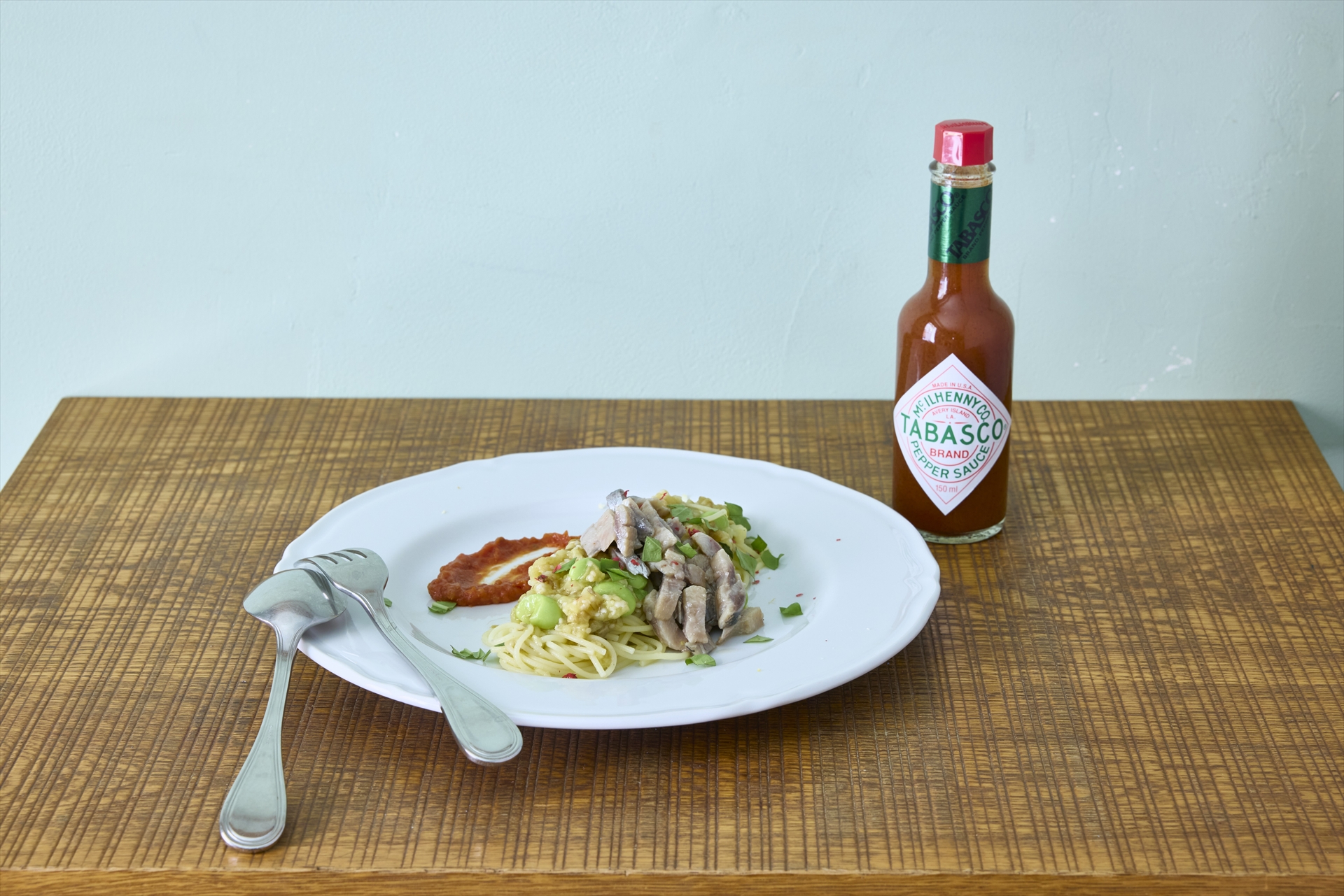 マイワシと焼きなすの冷製パスタ×TABASCOオリジナルレッドペパーソース（2200円）