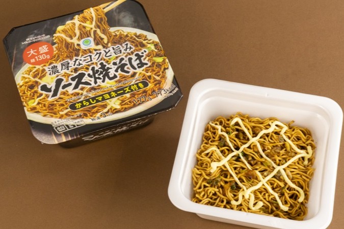 ソース焼そば からしマヨネーズ付き 大盛（228円）