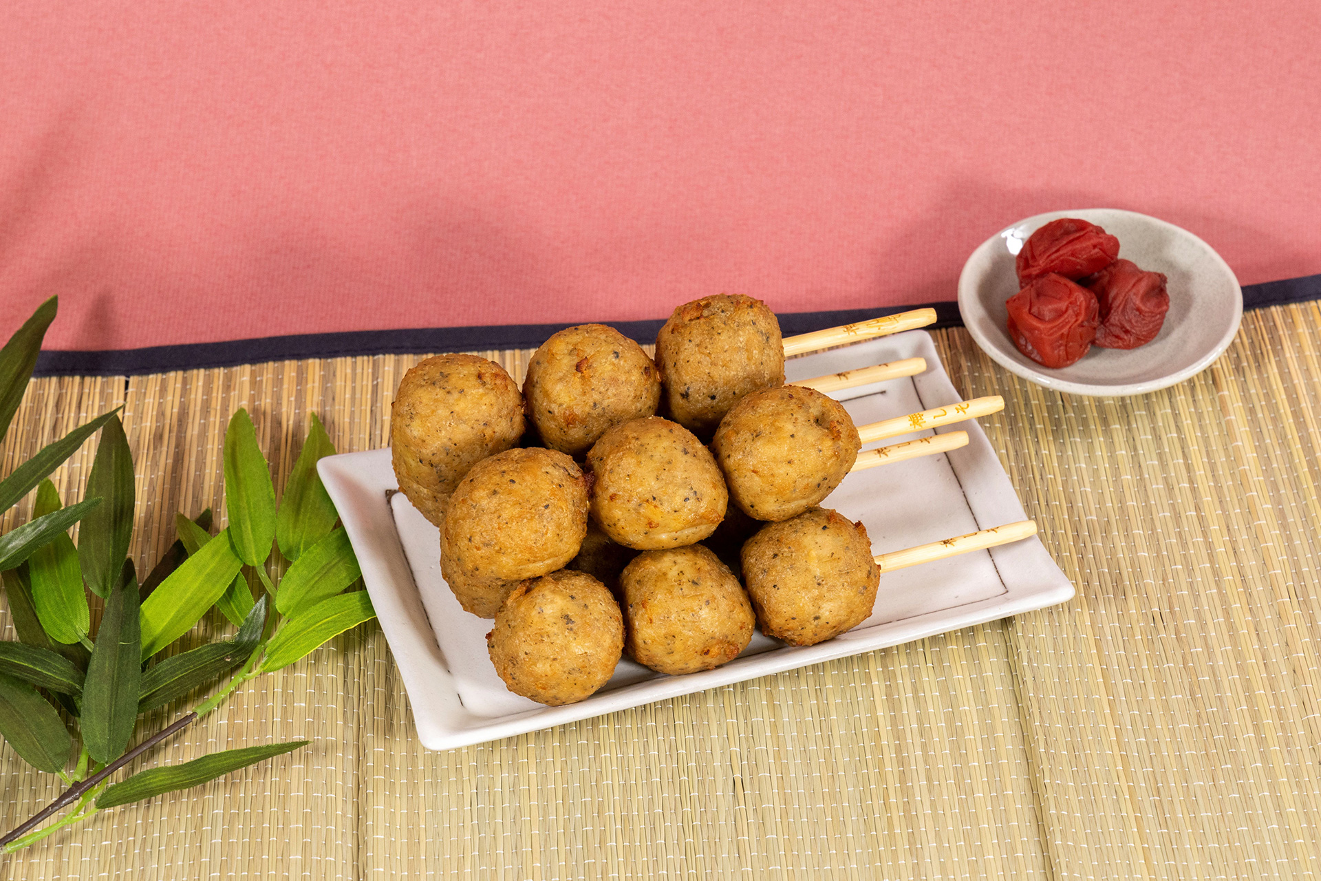 ファミマ「鶏つくね串（梅しそ味）」