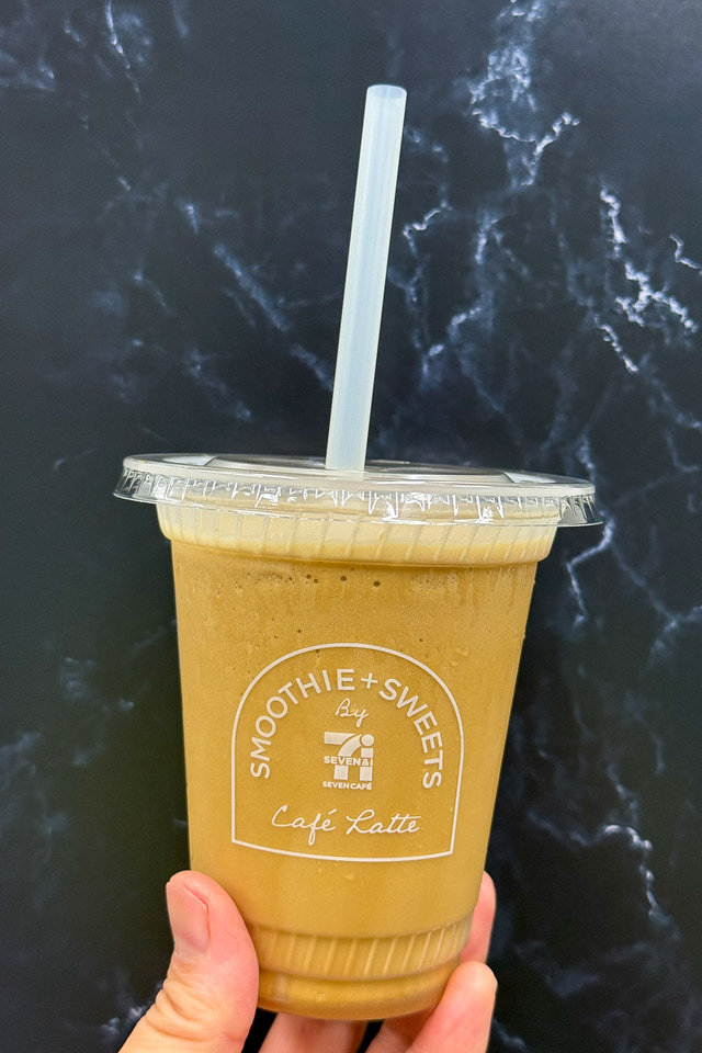 かふぇらて。ページ これ新しい！セブンの“お店で作るスムージー”に「カフェラテ