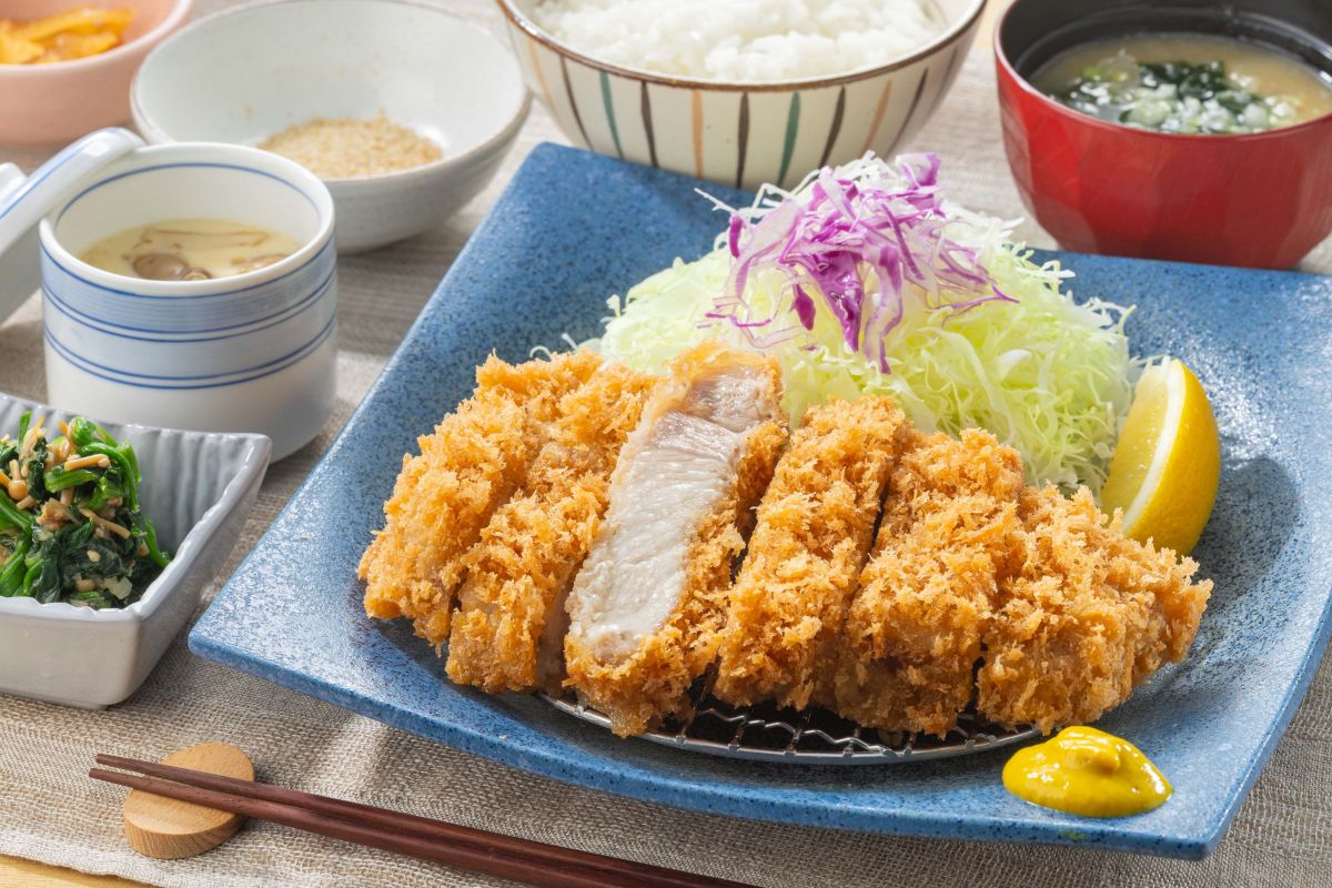 湘南みやじ豚のロースかつ御膳（2780円）