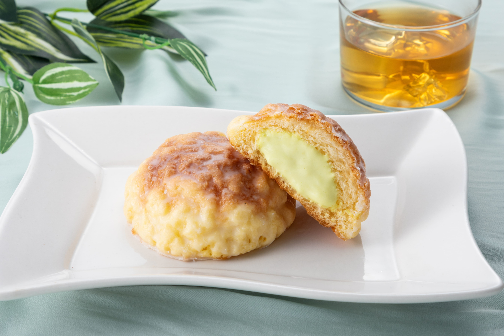 冷やして食べる くりーむメロンパン 静岡クラウンメロン