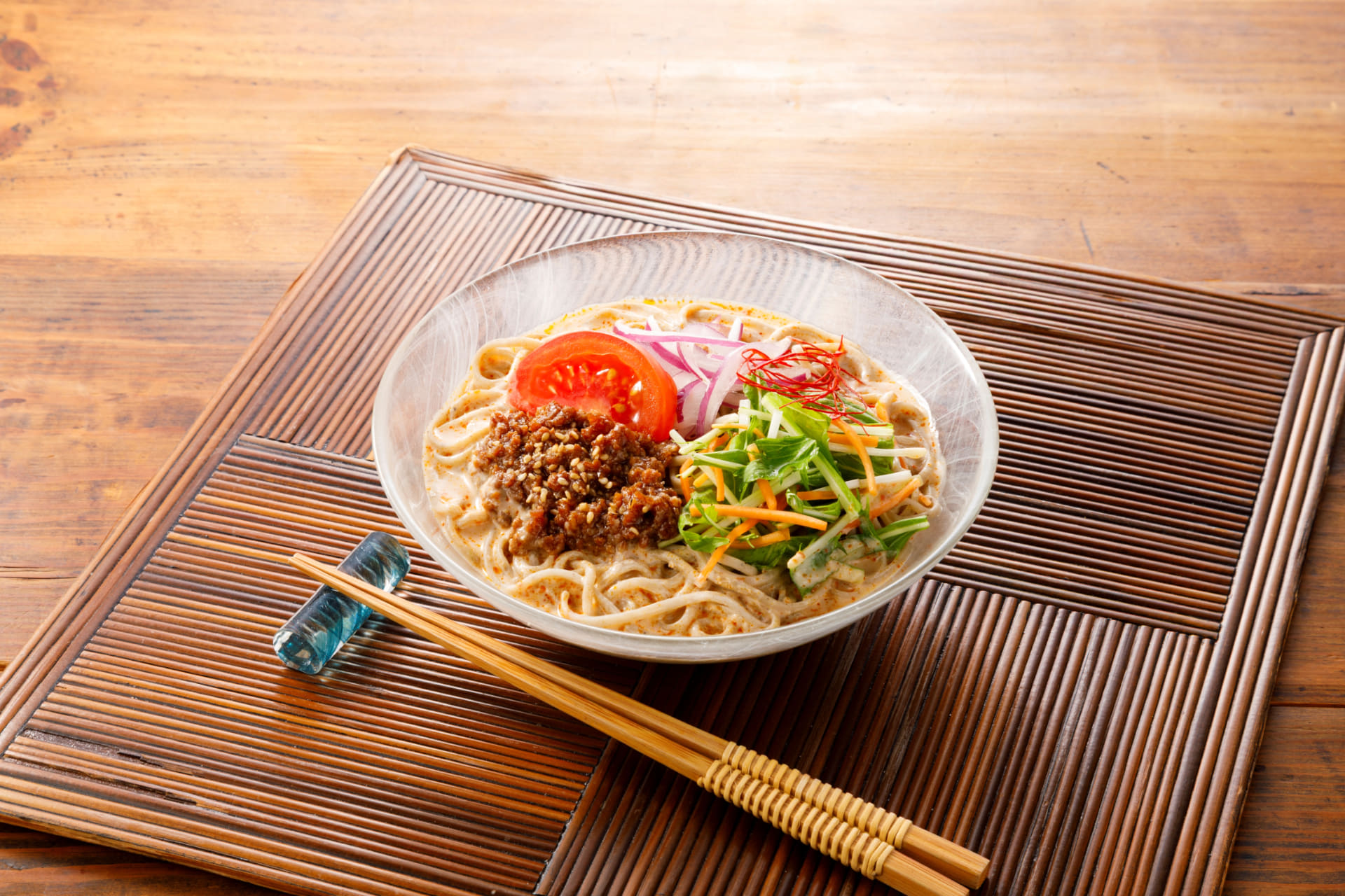 セブン-イレブン「ピリ辛クリーミー 胡麻香る豆乳担々そば」