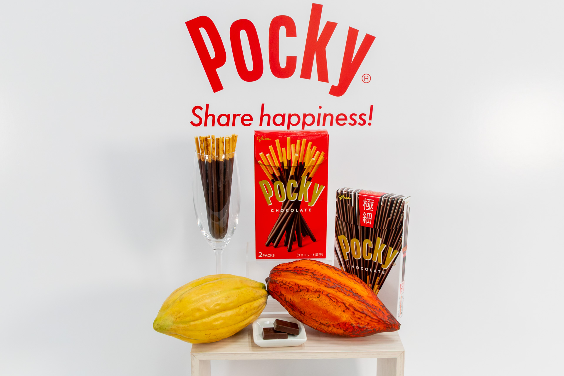 新しい「ポッキーチョコレート」と「ポッキー極細」