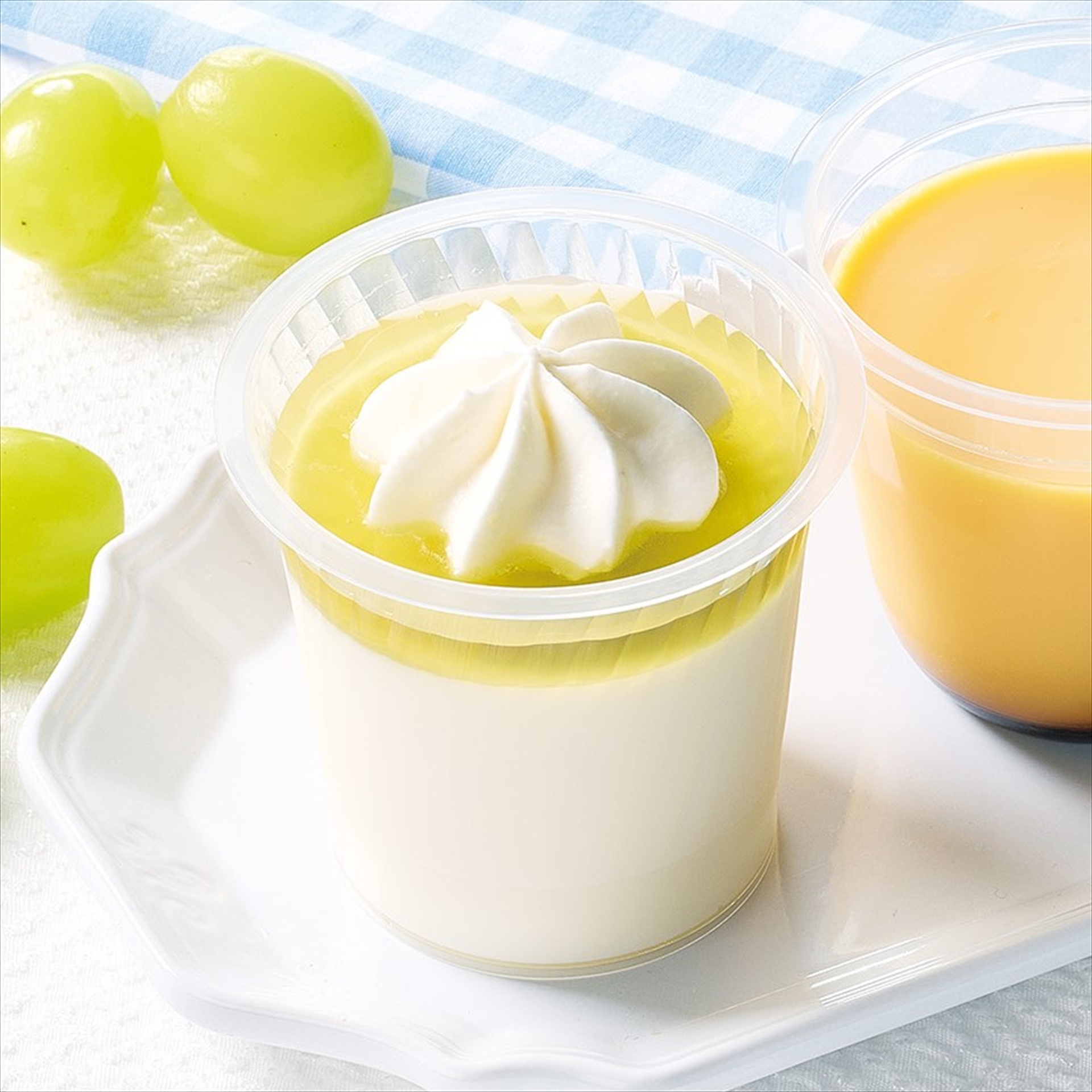 シャインマスカット杏仁豆腐