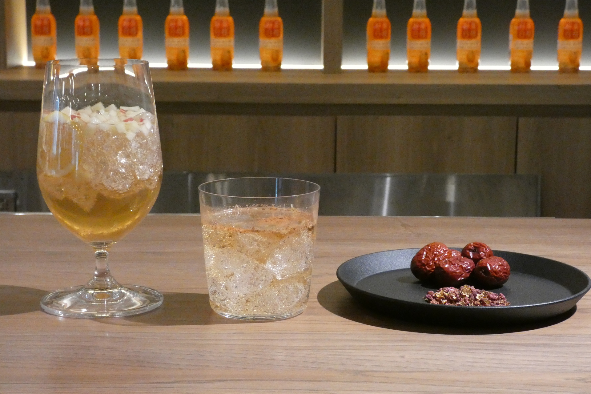 サントリー「薬膳好日 ジンジャー＆ソーダ」「薬膳好日 ジンジャー＆アップル」