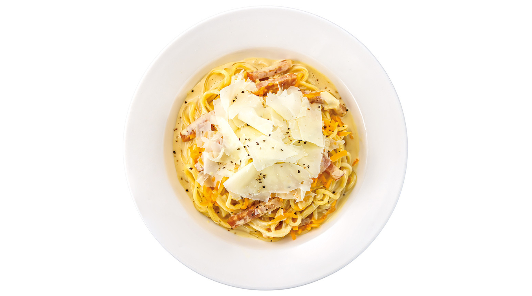 「ふんわりパルメザンチーズのカルボナーラ」（950円）