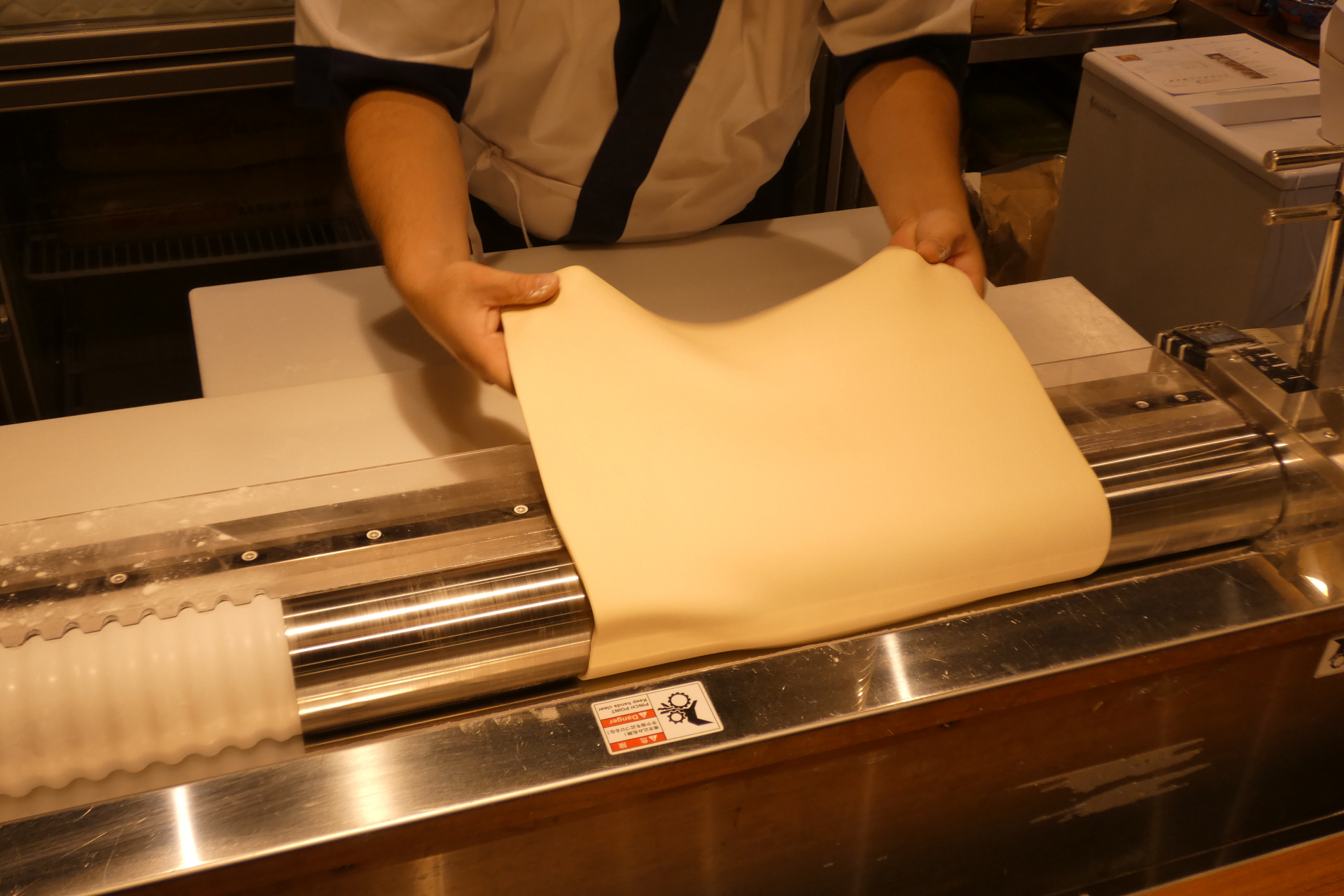 麺職人の資格を持つ村上詩歩氏、堀恭彰氏、野本匠氏（左から）