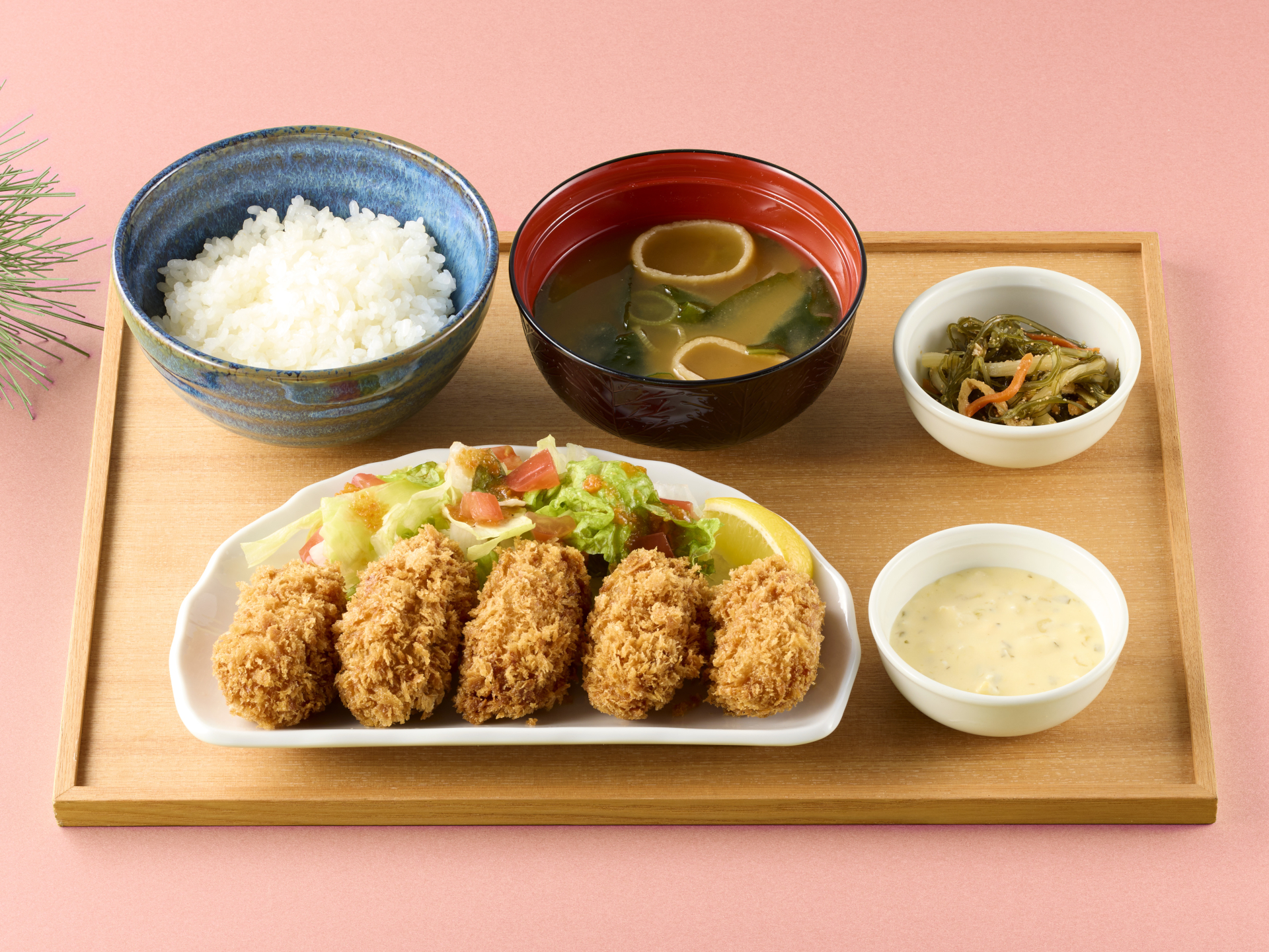 「広島県産牡蠣フライ膳」（1309円）