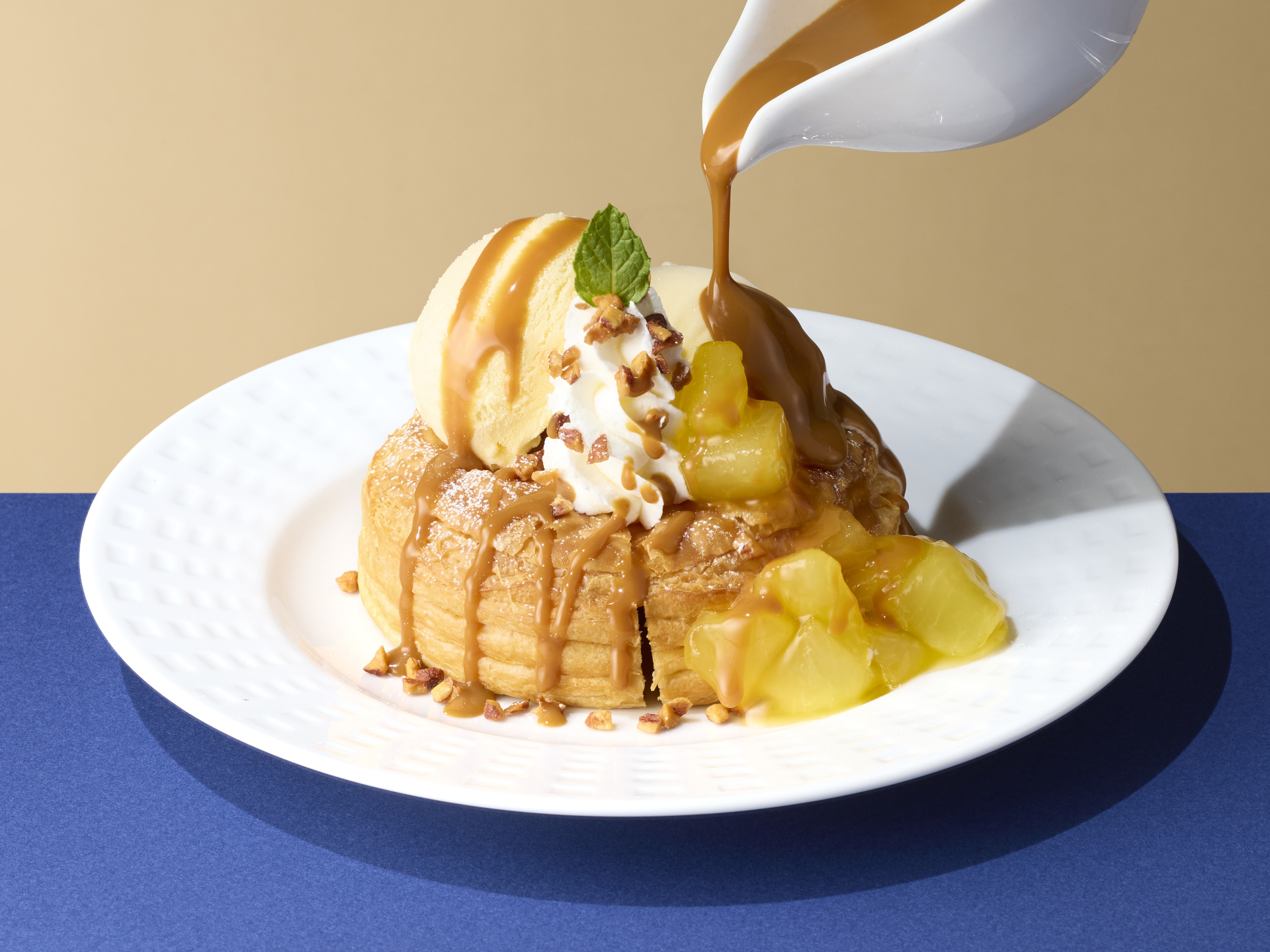 「りんごの塩キャラメルココッシュ」（979円）