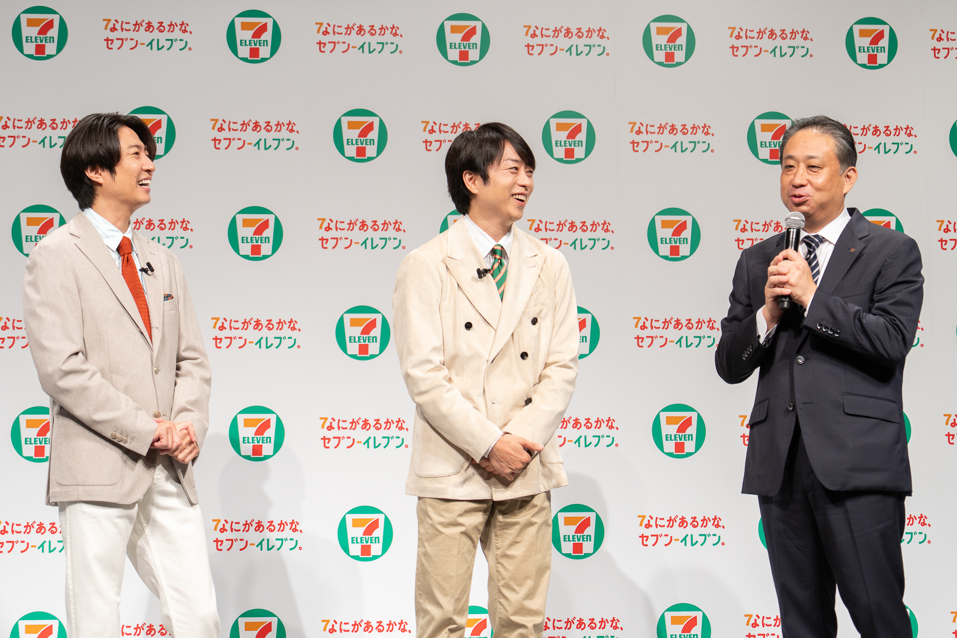 「やんちゃな優等生のイメージがあるお二人にどうしても新CMに出演していただいて、当社の従業員になっていただきたかった」と阿久津社長