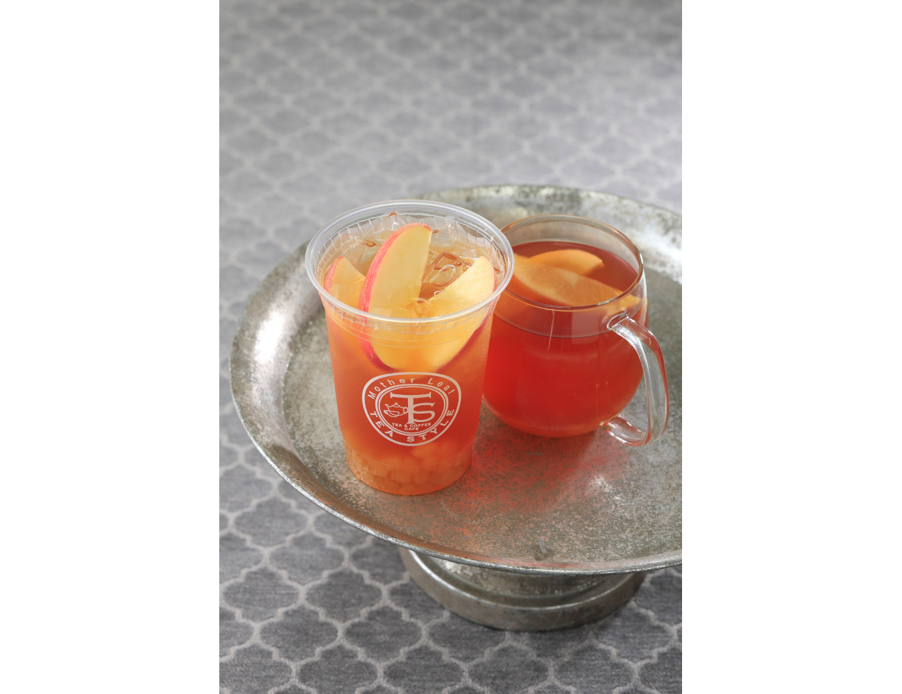 「角切り林檎のアップルティー（ホット・アイス）」（Sサイズ620円/Rサイズ670円）