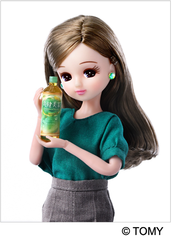 「爽健美茶」の広報に就任したリカちゃん