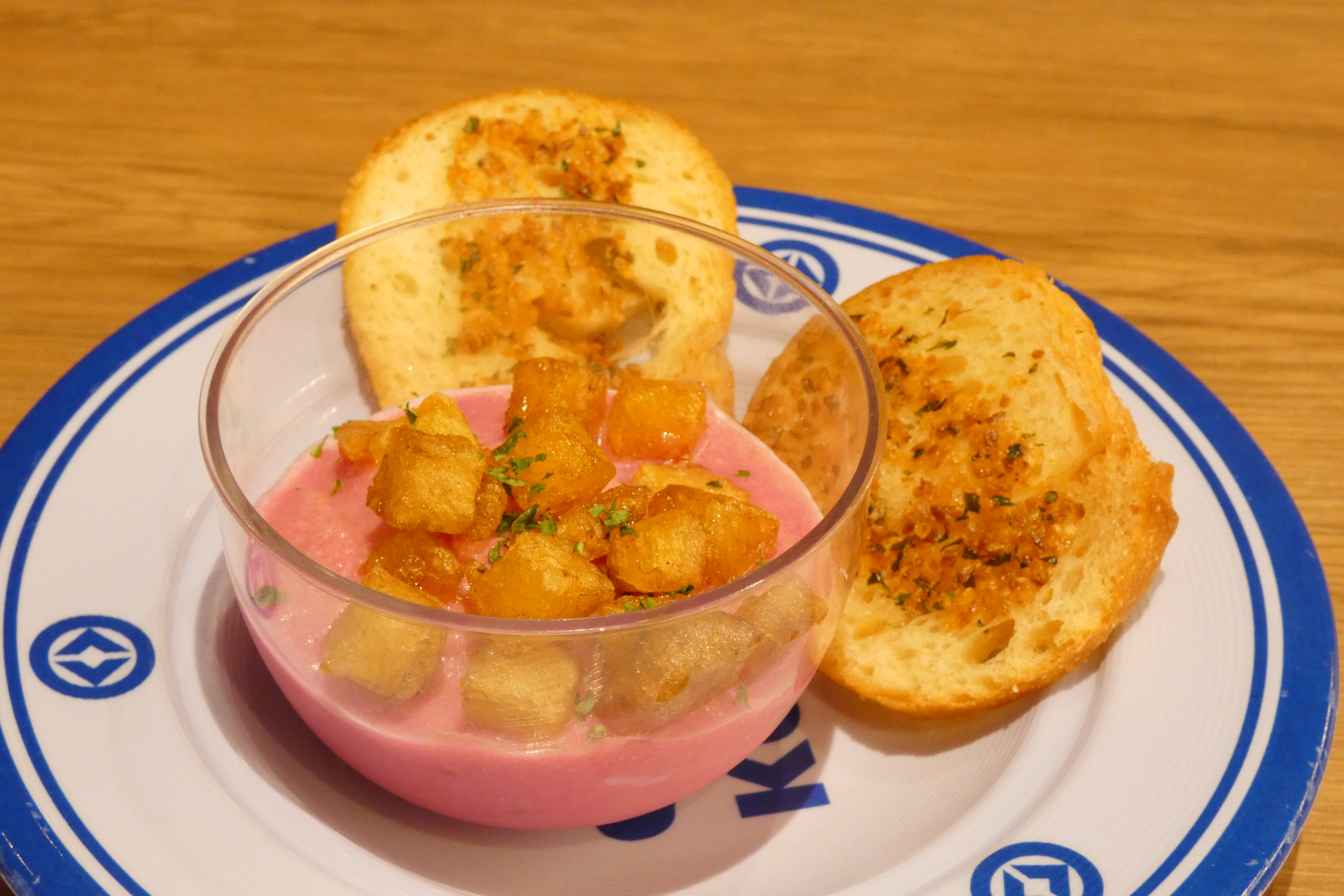 こちらも途中で追加された「バルシチャイ」（リトアニア）