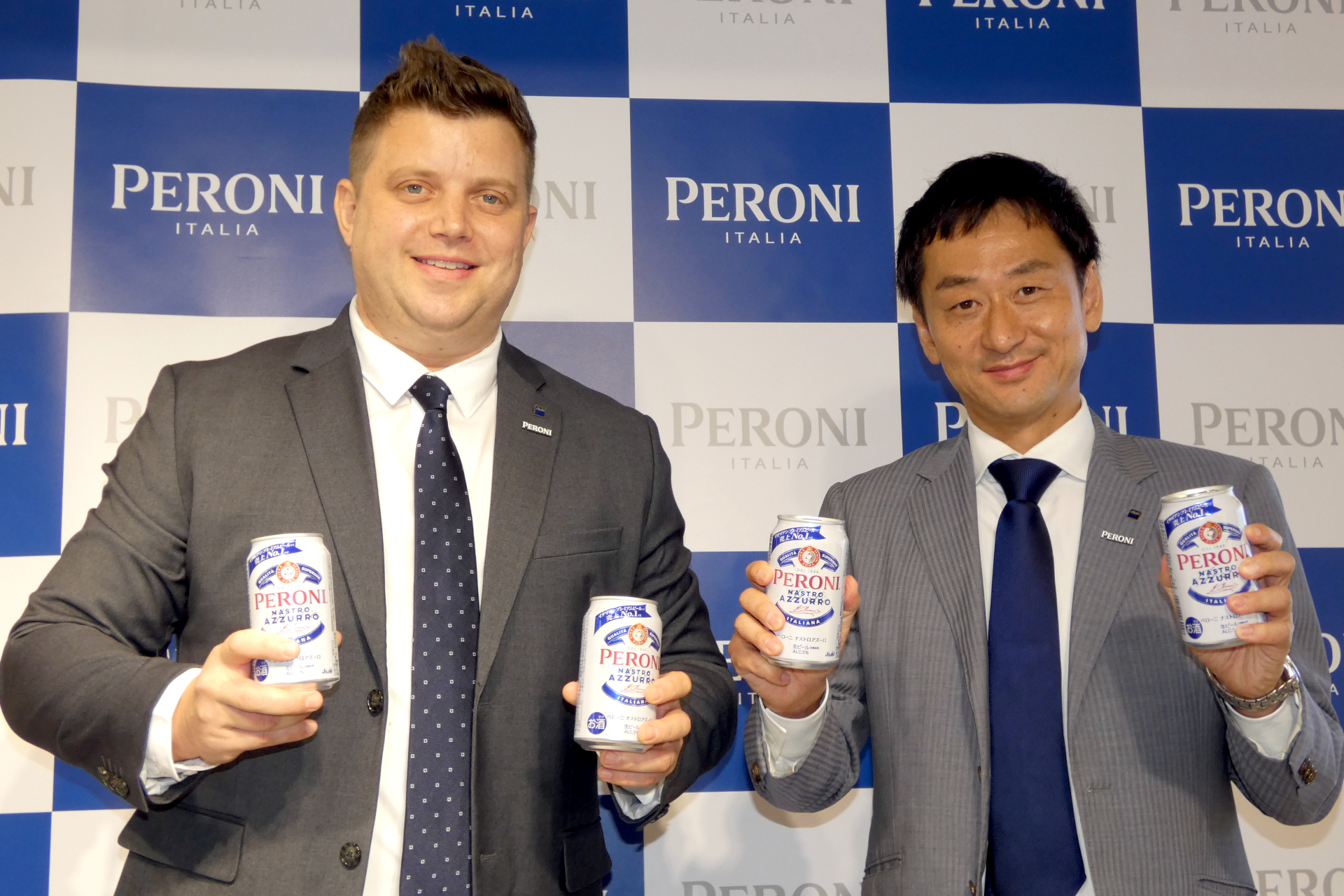 グローバルビアブランド室長のNick Larkworthy氏（左）とグローバルビアブランド室の龍道友和氏（右）