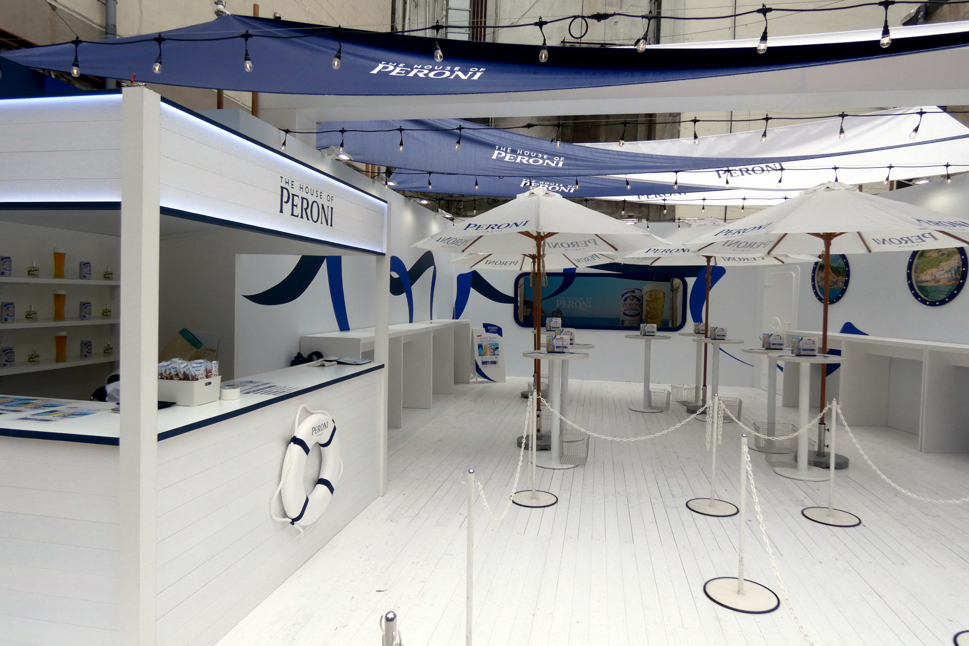 船外デッキをイメージした体験スペース