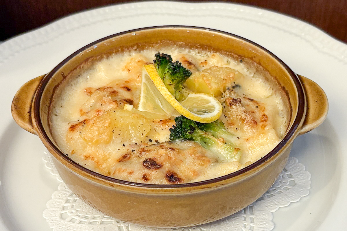 「牡蠣のレモンクリームグラタン」（1958円）