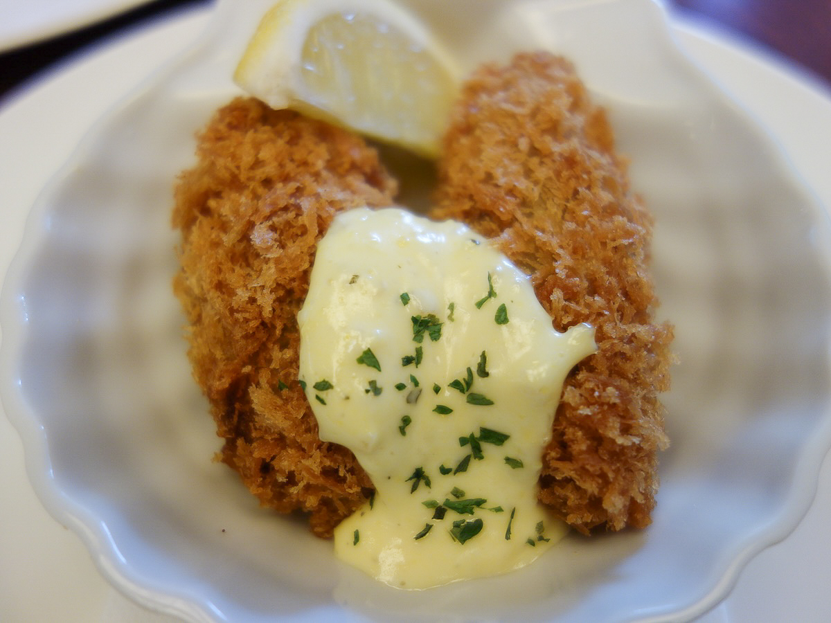 「牡蠣フライ」（748円）