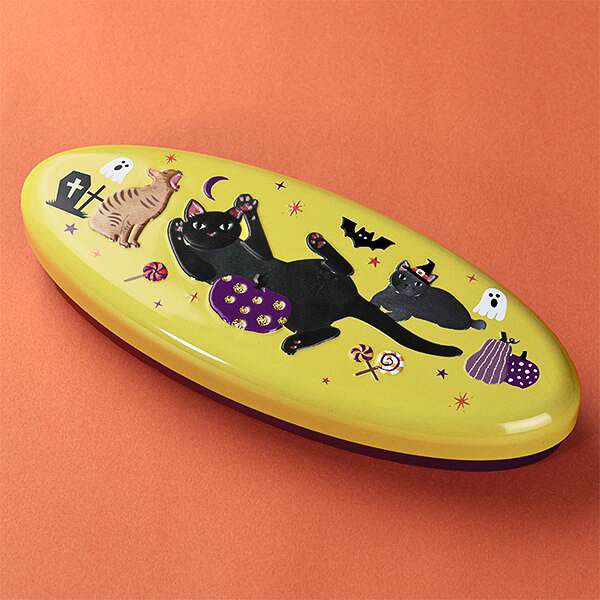 黒ネコの「イエロー」