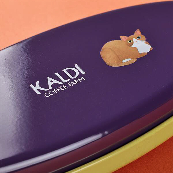 カルディ、黒ネコと三毛猫の「ハロウィンネコオーバル缶」発売