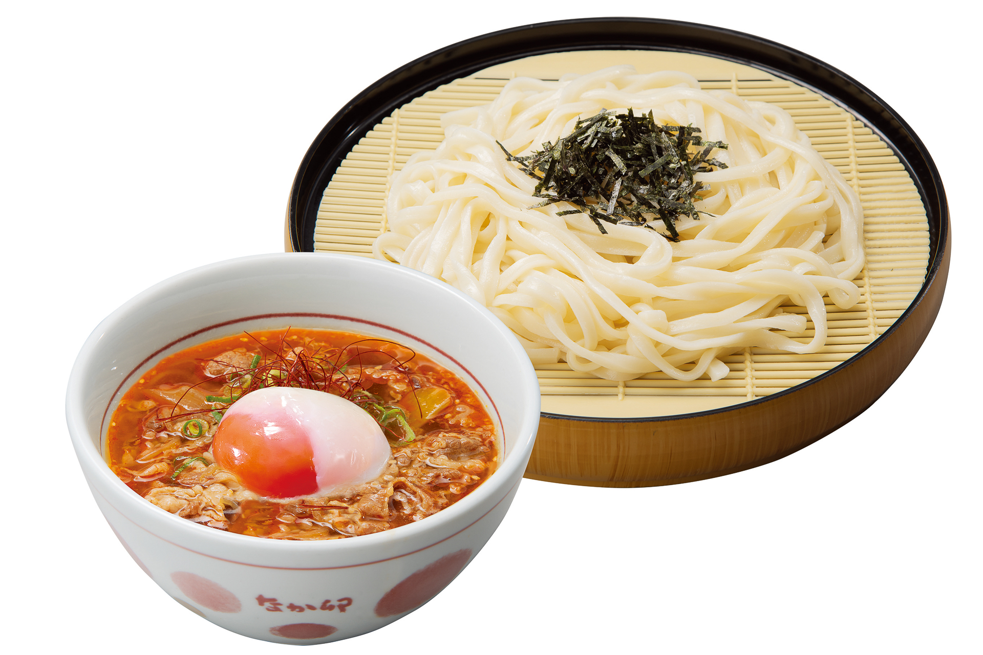 「月見温たま旨辛牛肉つけうどん」（並 800円、大 900円、特 1000円）