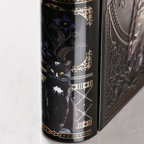 カルディコーヒーファーム「魔法辞書クッキー缶」