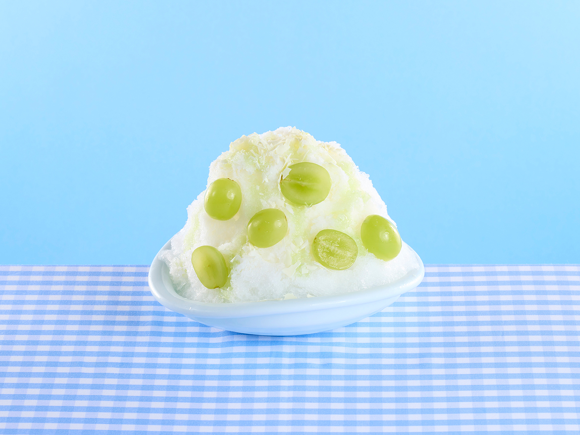 「純氷ふわふわかき氷 ミニ！シャインマスカット」（649円）