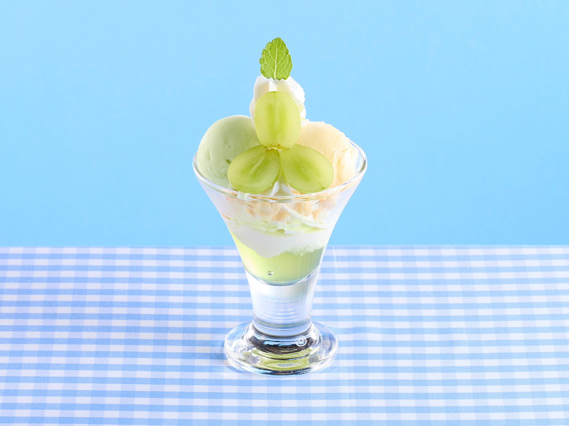 「ミニ シャインマスカットパフェ」（539円）