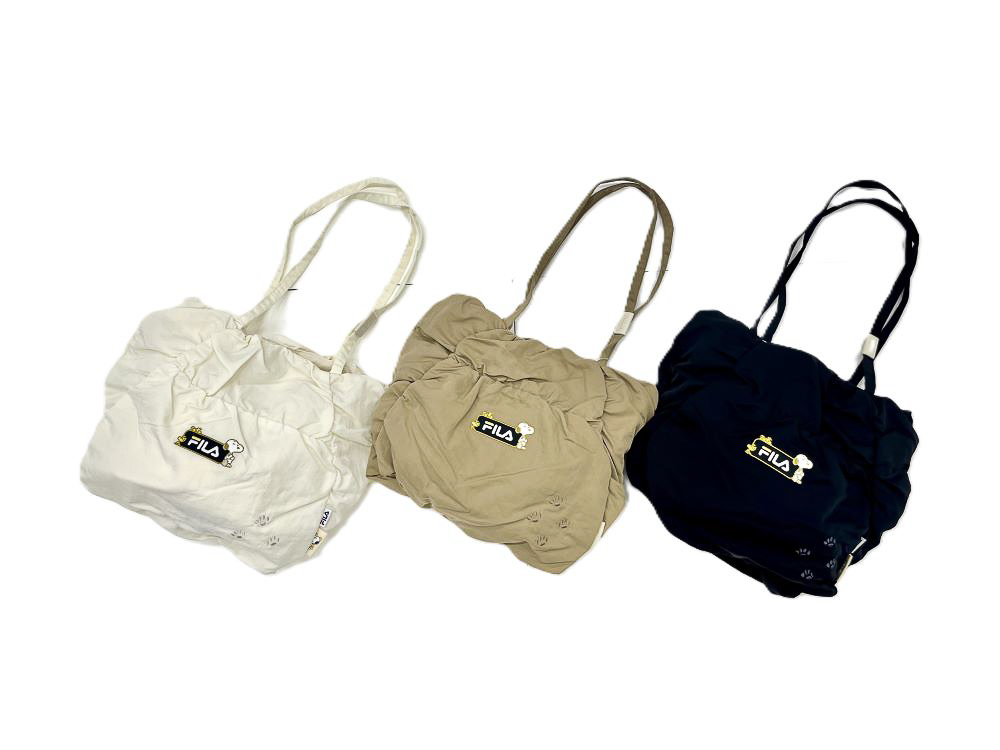 「クシュクシュトートバッグ」（各6,589円）