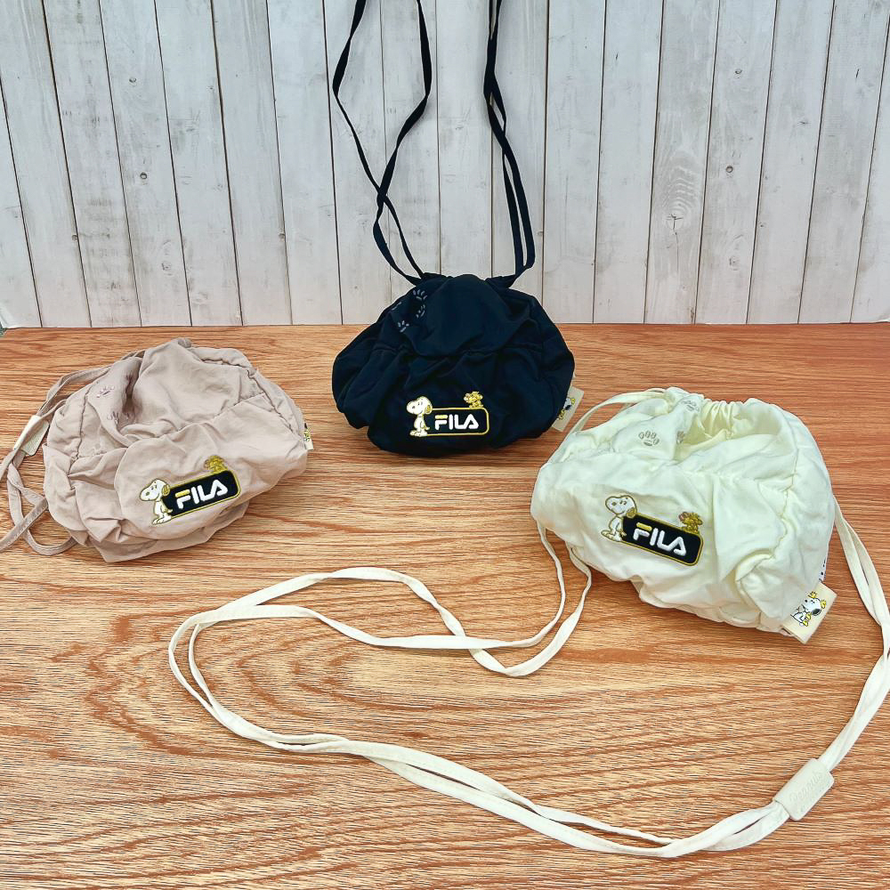 「クシュクシュミニショルダーバッグ」（各5,489円）