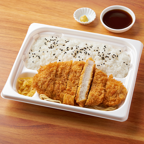 肉の旨味感じるとんかつ弁当（特製ソース付）