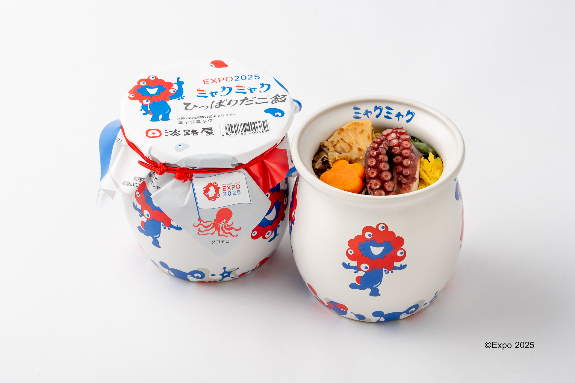 壺も掛け紙もミャクミャクデザイン