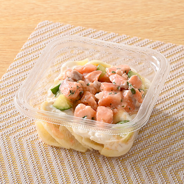 「サーモンタルタル 彩り野菜＆パスタ」（328円）