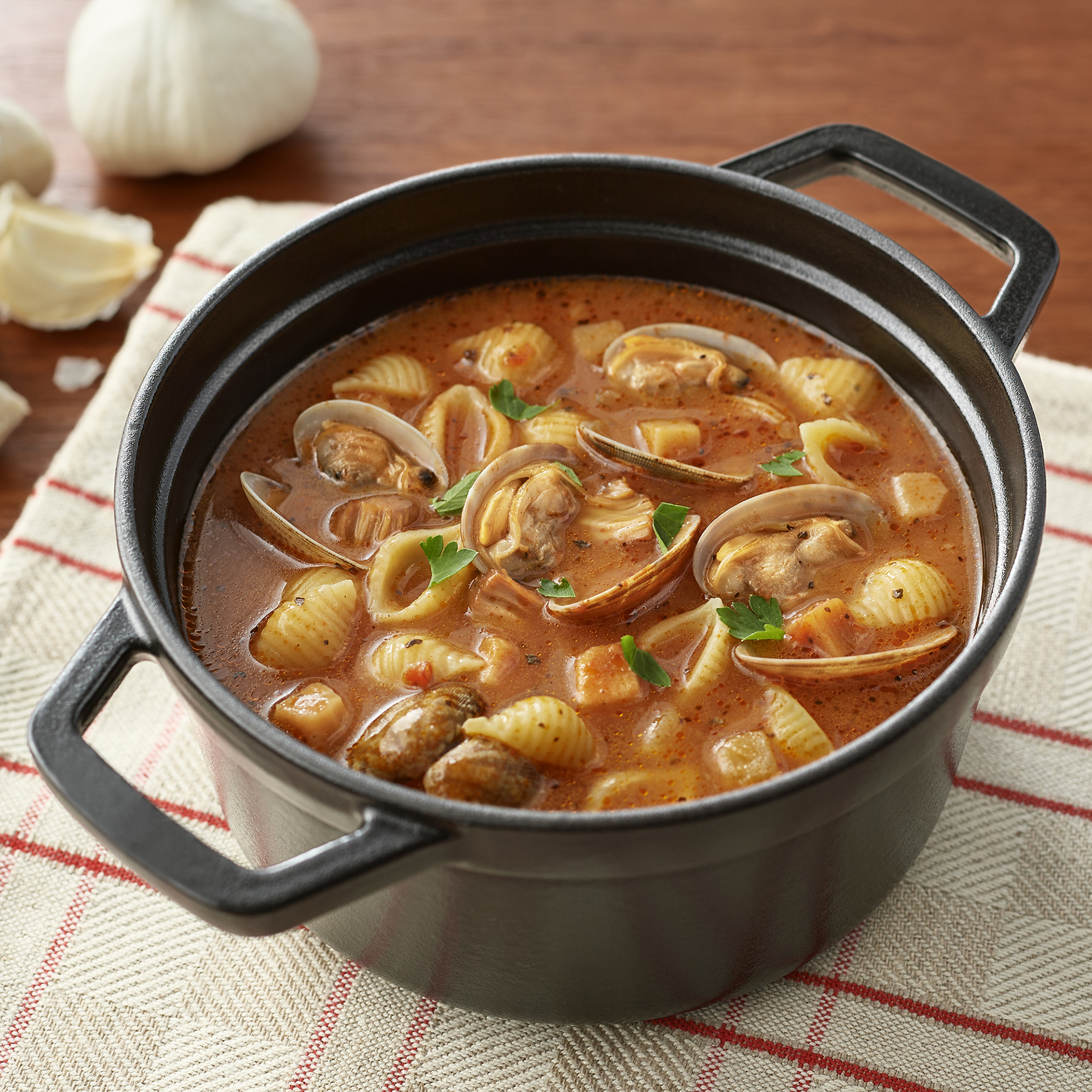 「魚介のトマトガーリック」（390円）