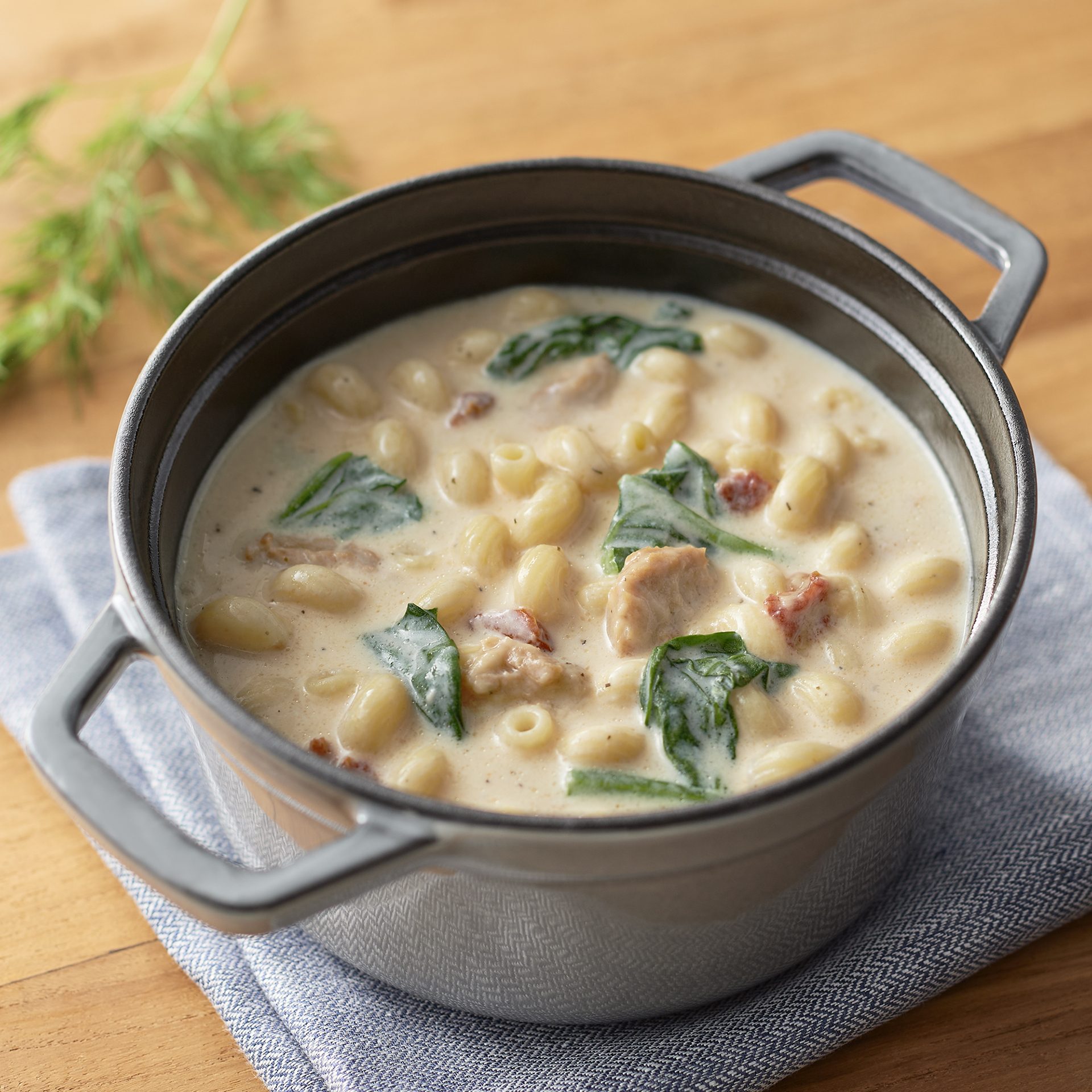 「サーモンとマスカルポーネクリーム」（390円）