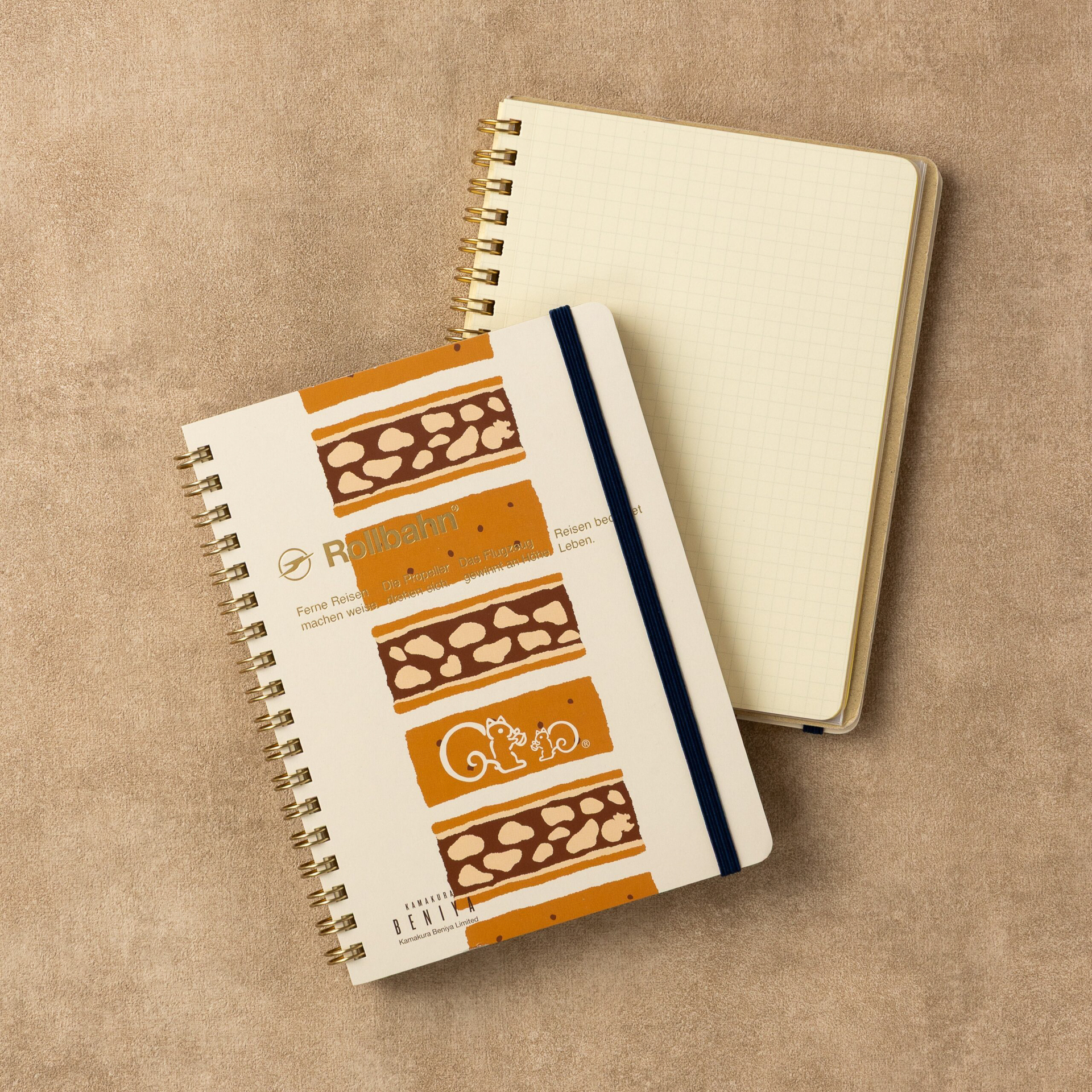 「ロルバーン ポケット付メモL（クルミッ子/リスくん/アソート）」（各935円）