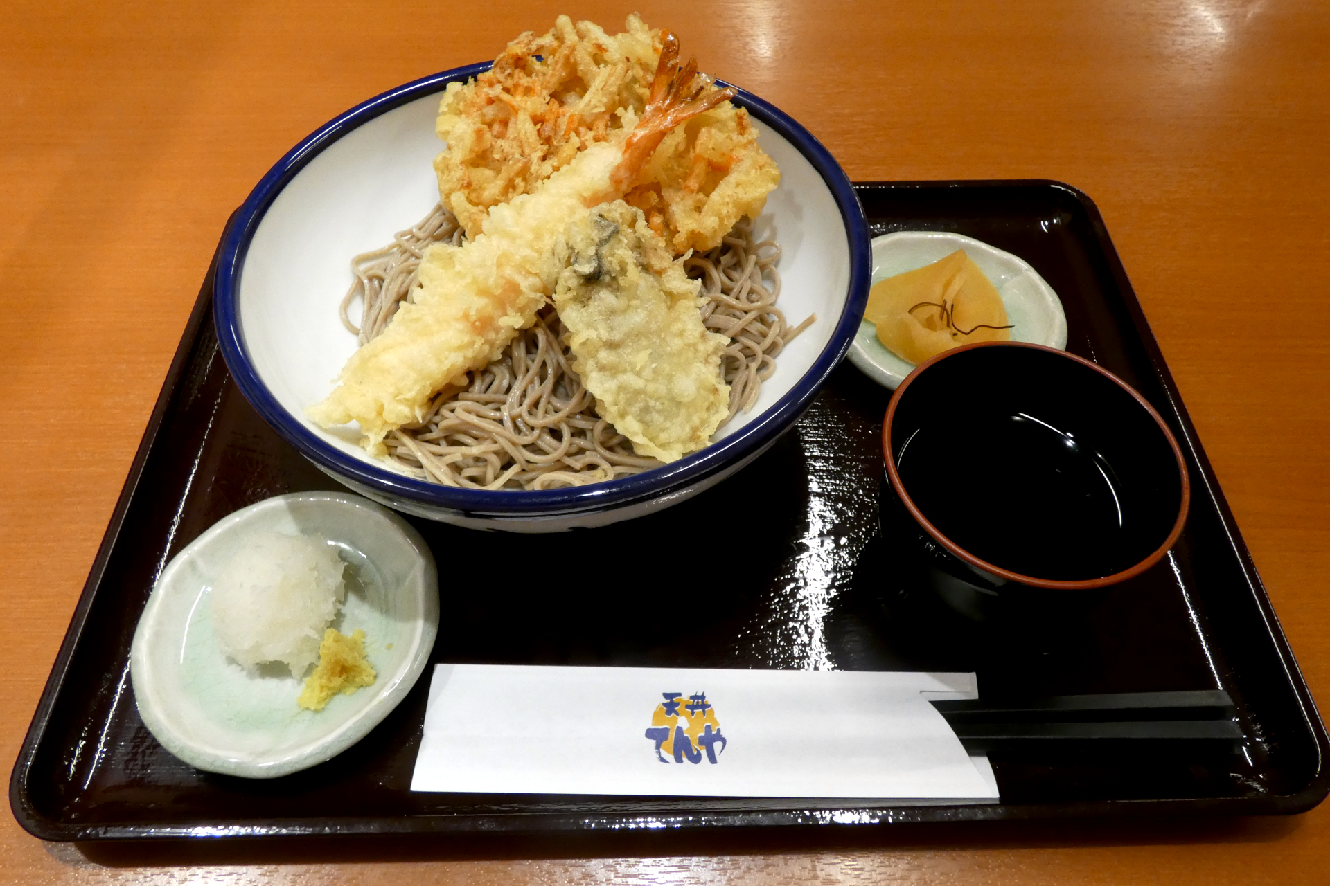 牡蠣とごぼうの冷やしそば