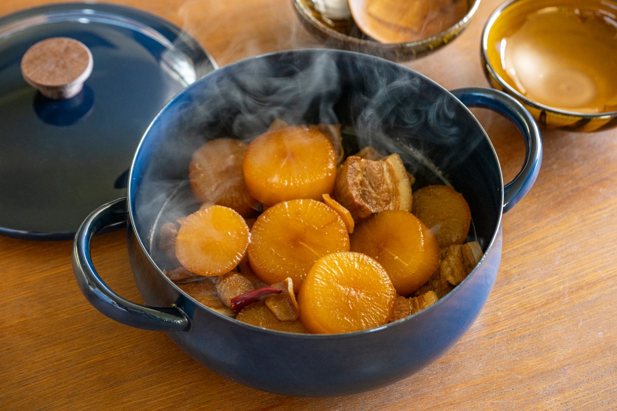 茅乃舎の「野田琺瑯製 両手琺瑯鍋」