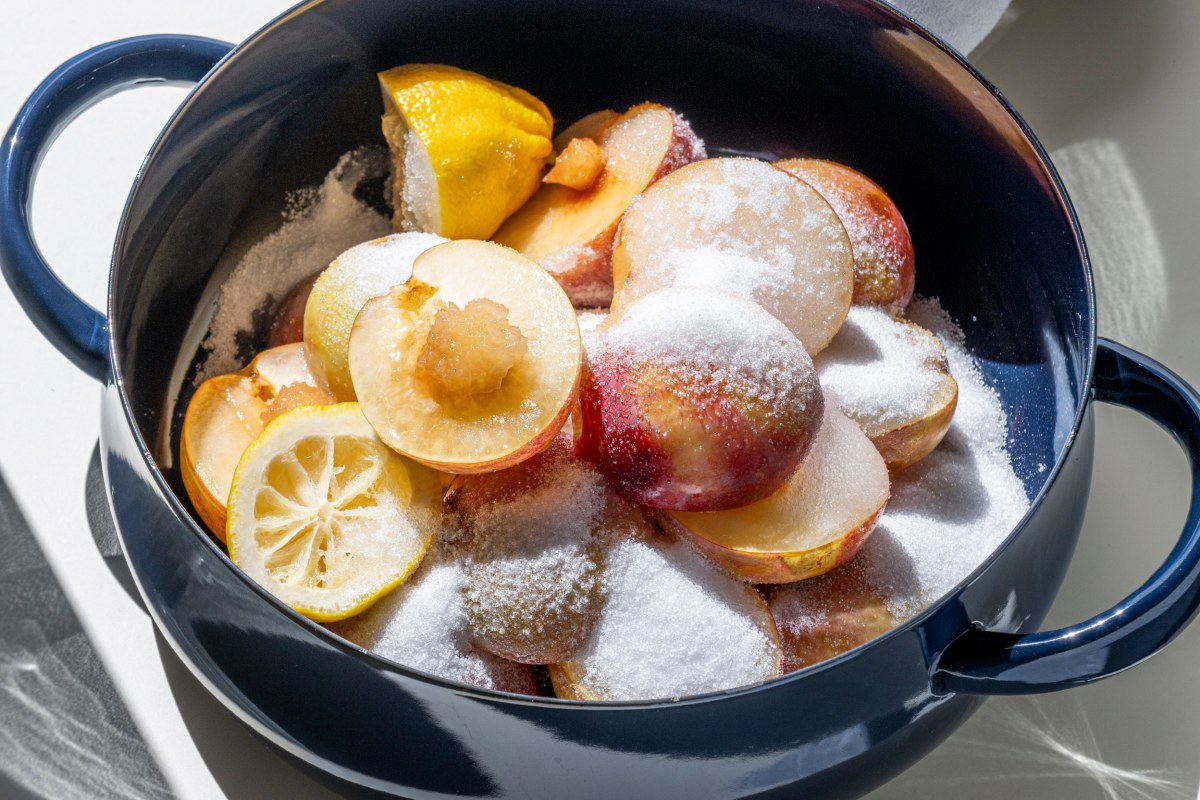 琺瑯は酸にも強いので、ジャムやコンポート作りにも適している