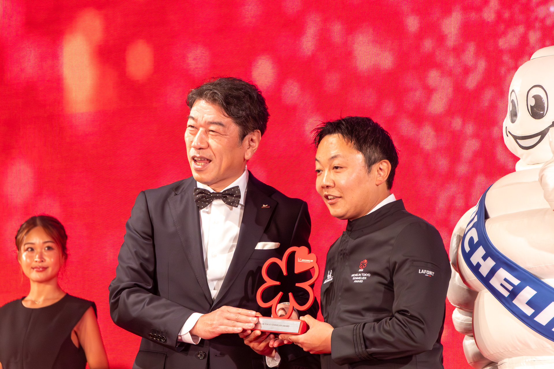 マノワ 店主 中村豪志氏（右）