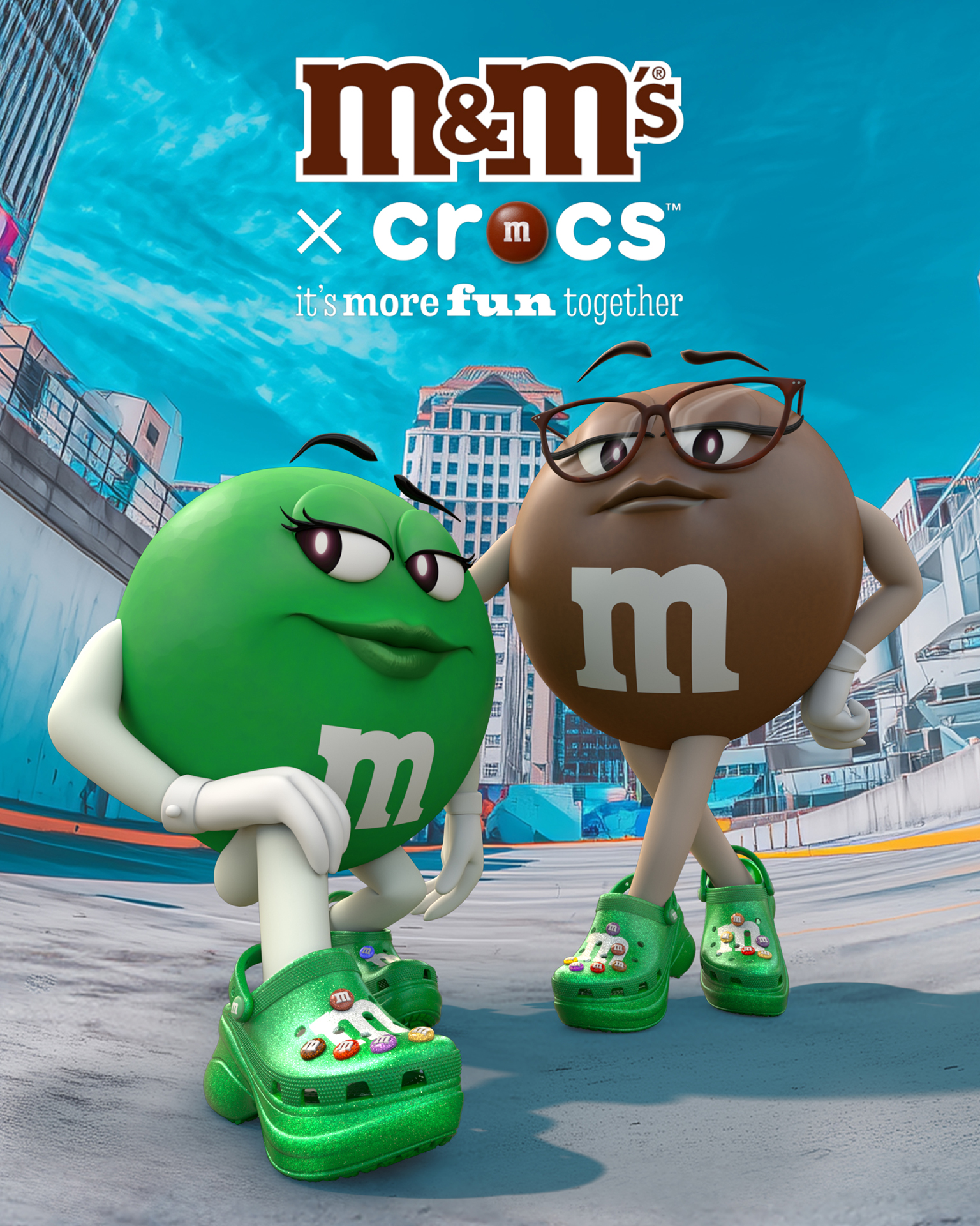 「M&M'S クロックス ベイ クロッグ」（1万2100円）