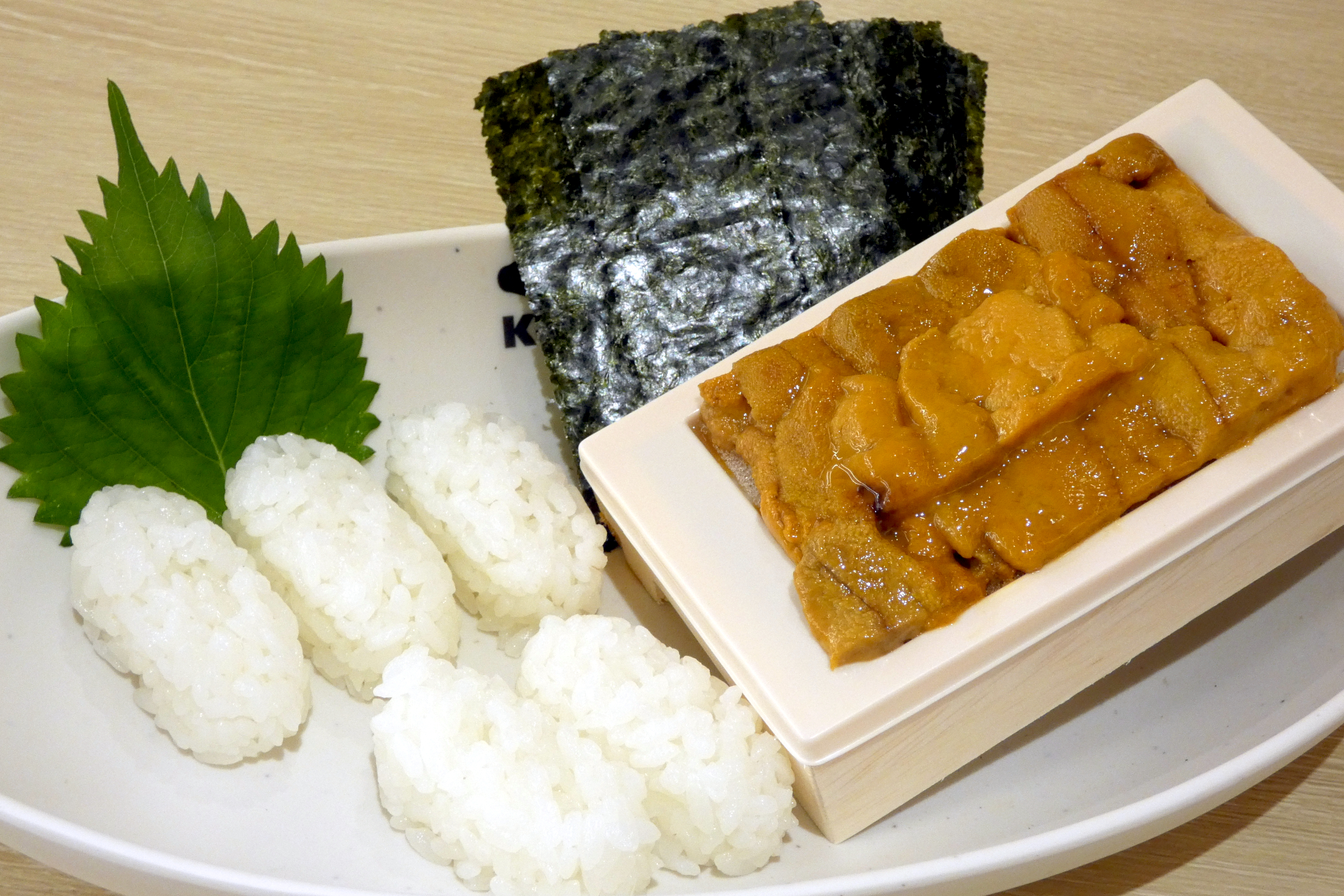 新物板うに手巻きセット