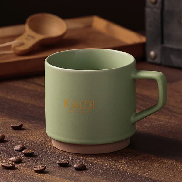 ピスタチオグリーン