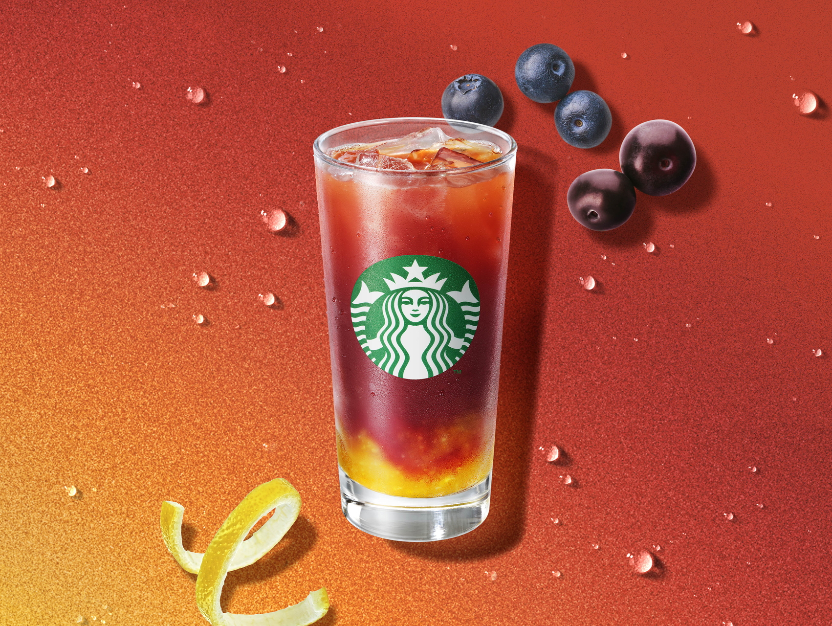 「アサイー ベリー ゆず シトラス ＆ ティー（アイス）」（持ち帰り579円・店内利用590円）