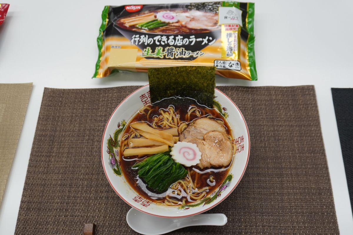 行列のできる店のラーメン 生姜醤油ラーメン（商品に具は入らない）