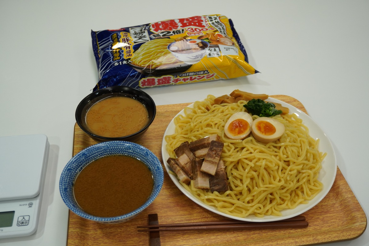 つけ麺の達人 濃厚魚介醤油＆濃厚豚骨醤油 爆盛チャレンジ（商品に具は入らない）