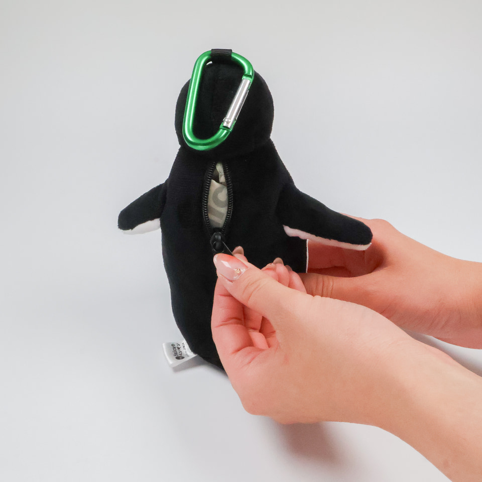 Suicaのペンギン」がかわいい「ぬいぐるみエコバッグ」発売