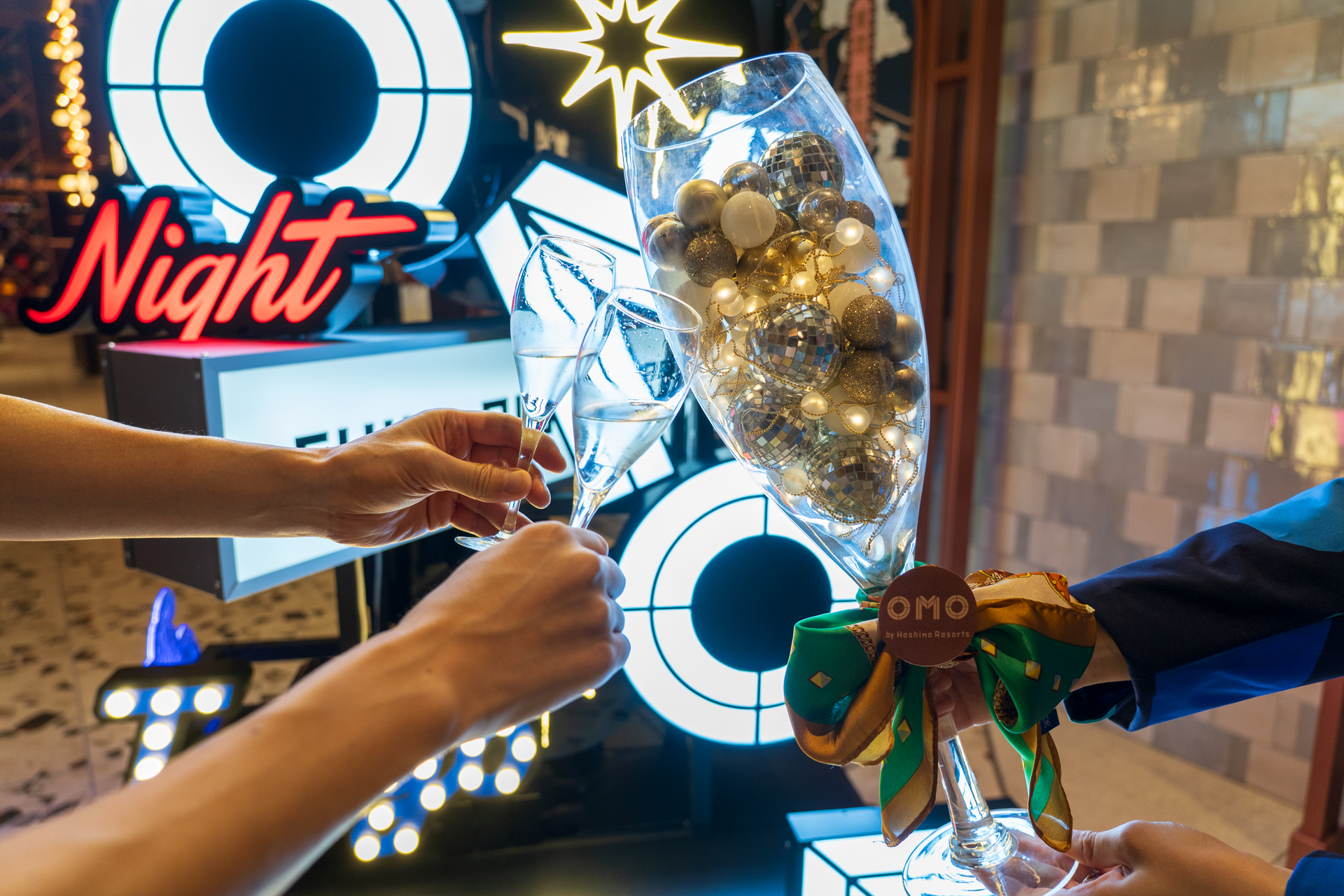 OMOレンジャーの掛け声で乾杯を楽しむ「五反田乾杯タイム」